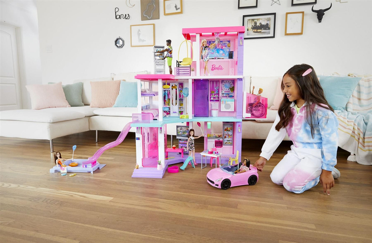 Barbie Dream House: The Ultimate guide to the Barbie world