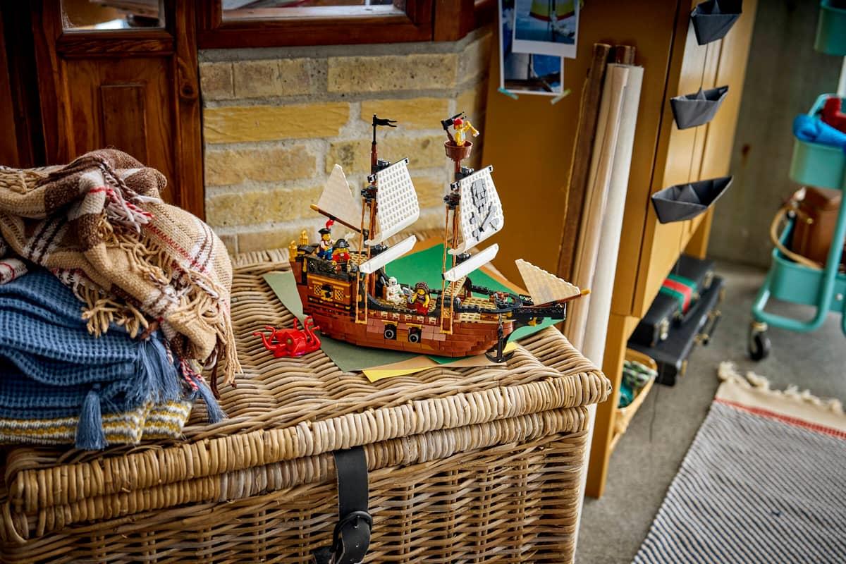 LEGO Creator Iconic Pirate Ship 31387