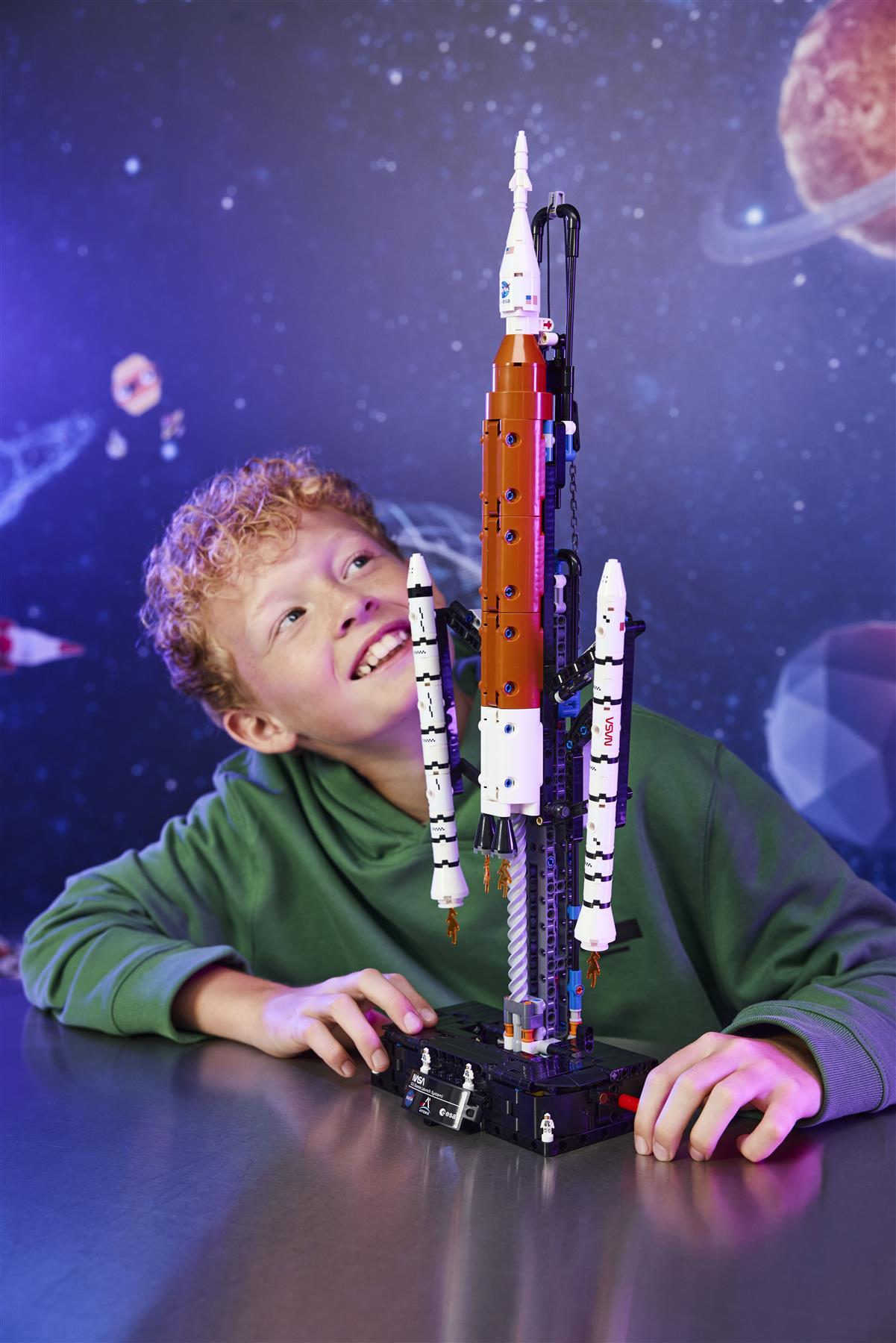 LEGO Technic NASA Artemis Space Launch System Rocket 42221