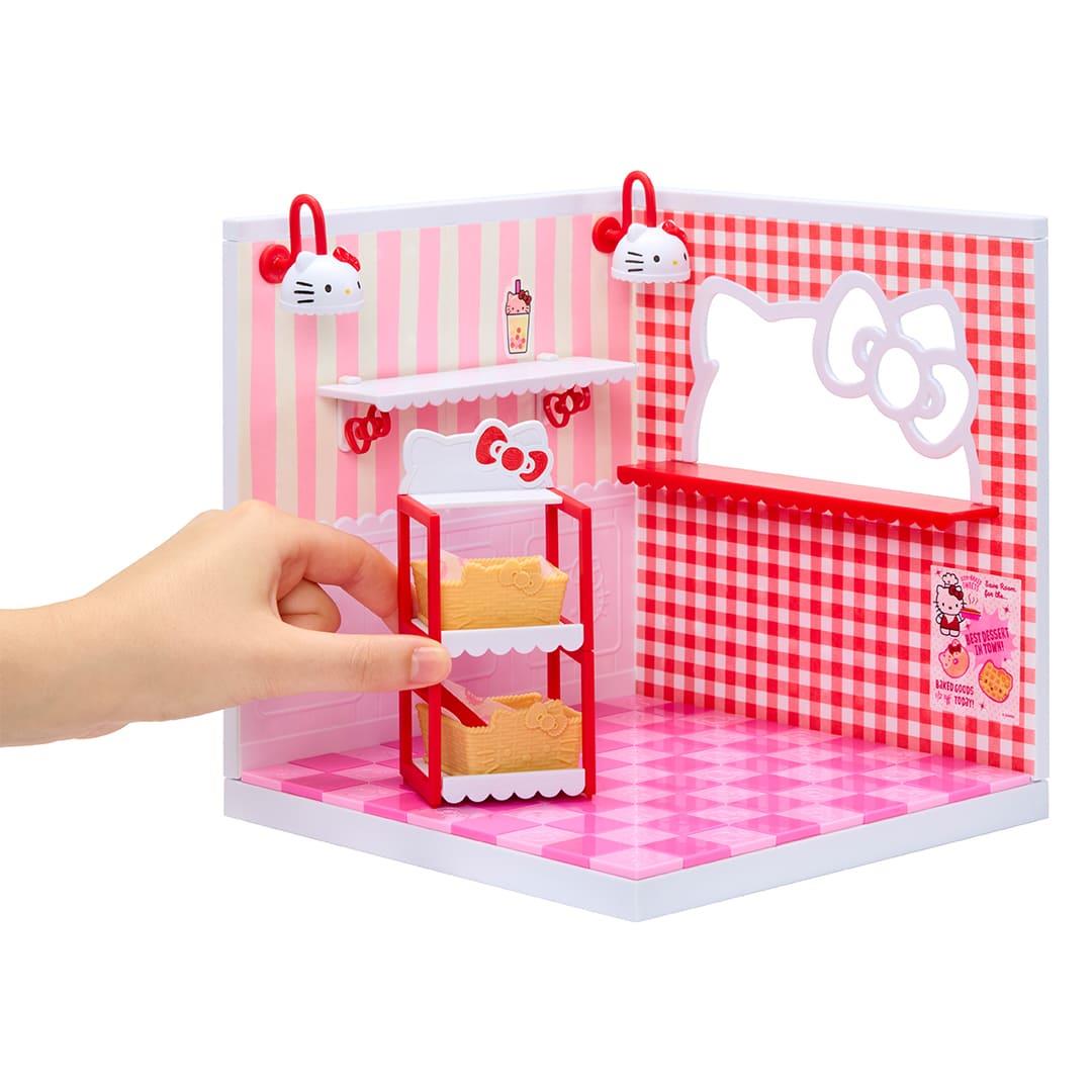 MGA's Miniverse Make It Mini Spaces Hello Kitty Building Set