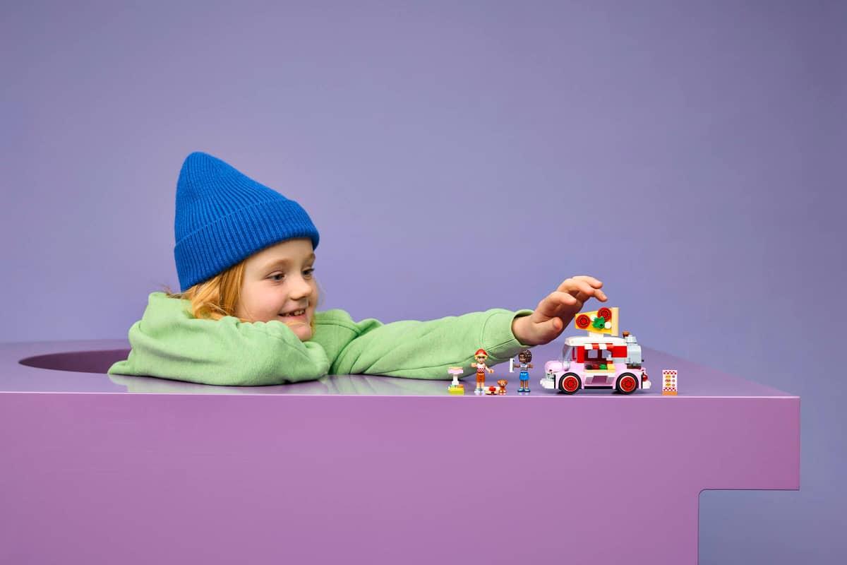 LEGO Friends Pizza Truck 42694