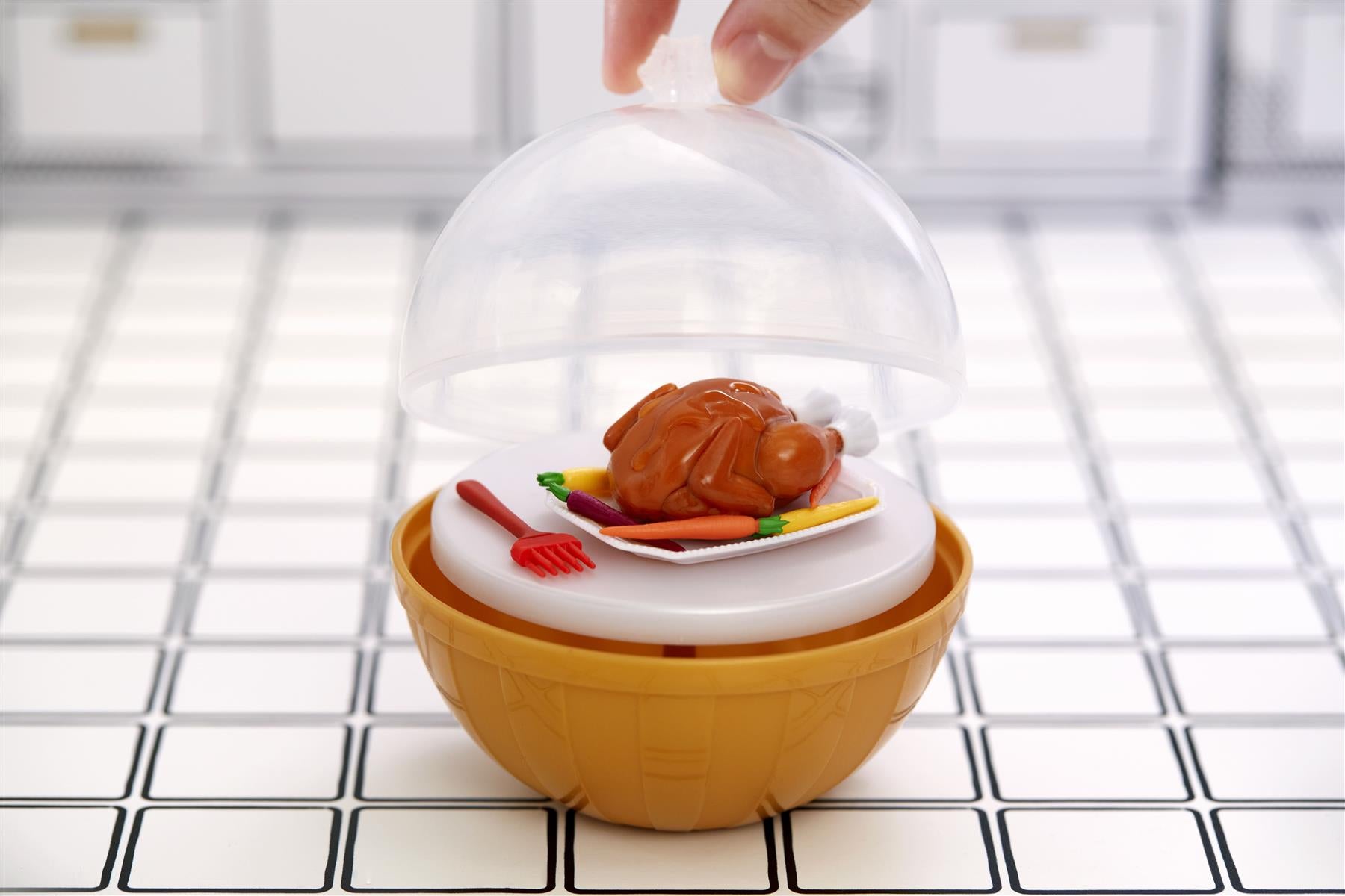 MGA's Miniverse  Make It Mini Food - Holiday Theme in PDQ