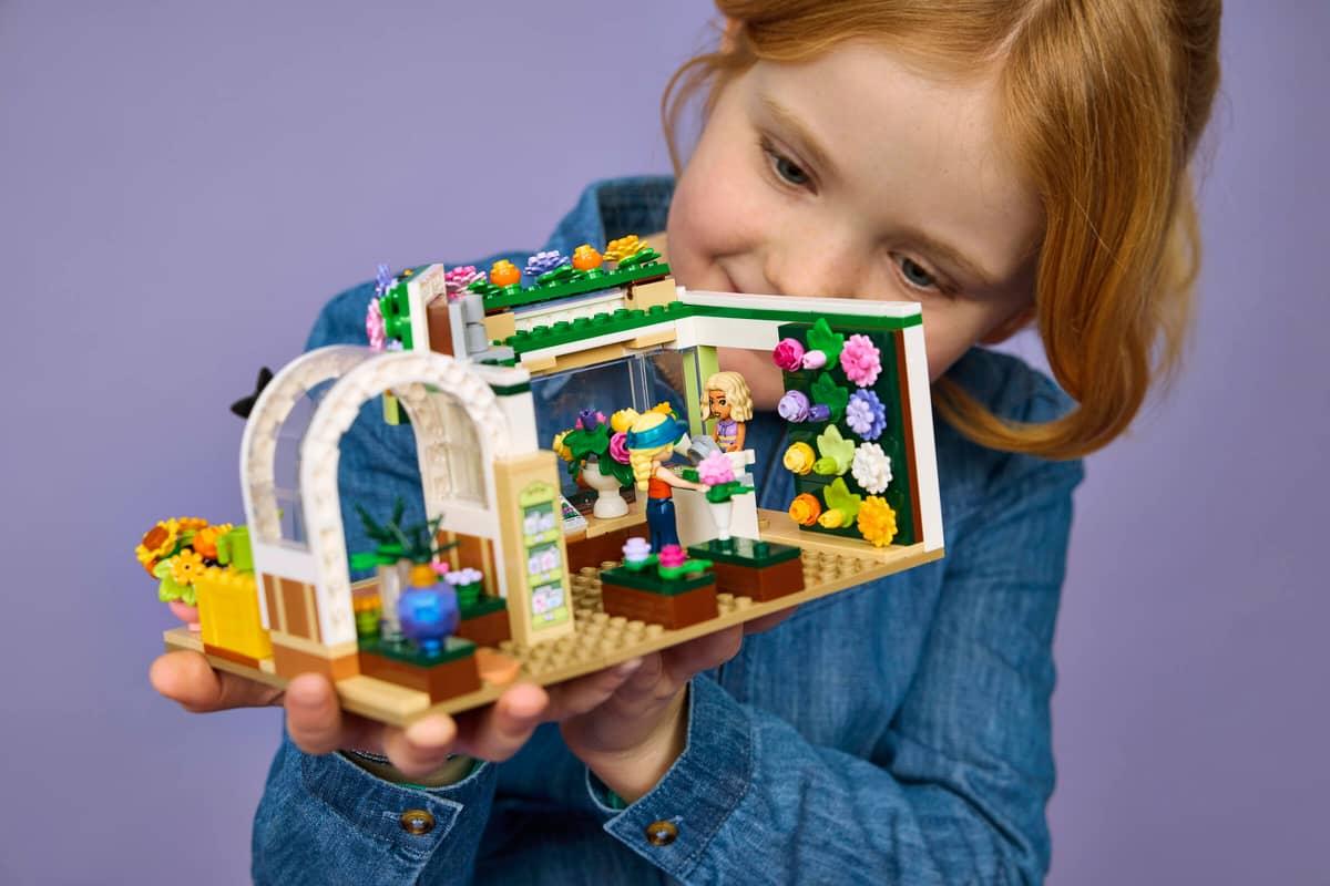 LEGO Friends Creative Flower Shop 42693