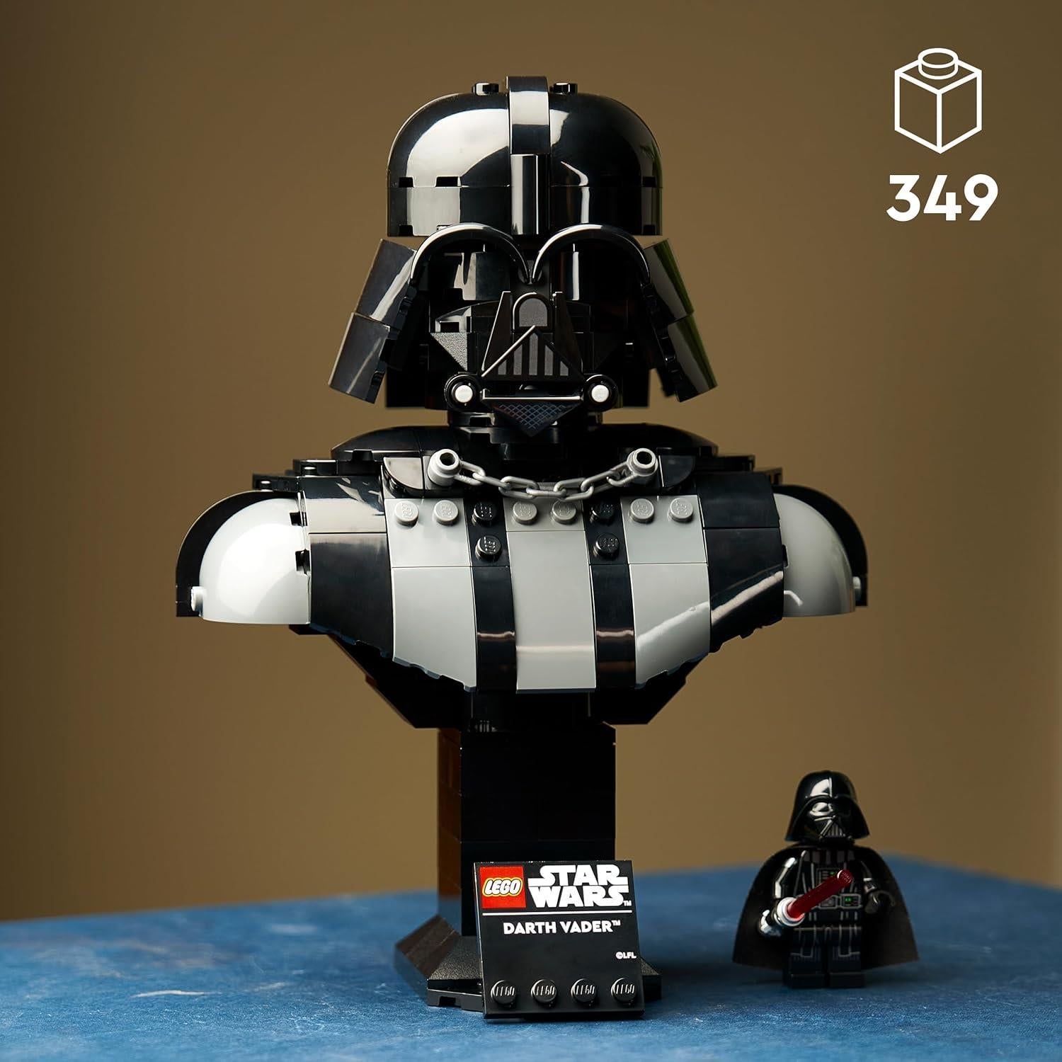 LEGO Star Wars  Darth Vader Bust 75439