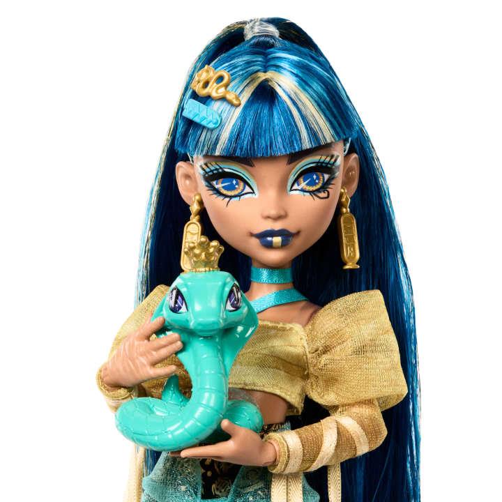Monster High Cleo De Nile Fashion Doll with Pet Cobra Hissette