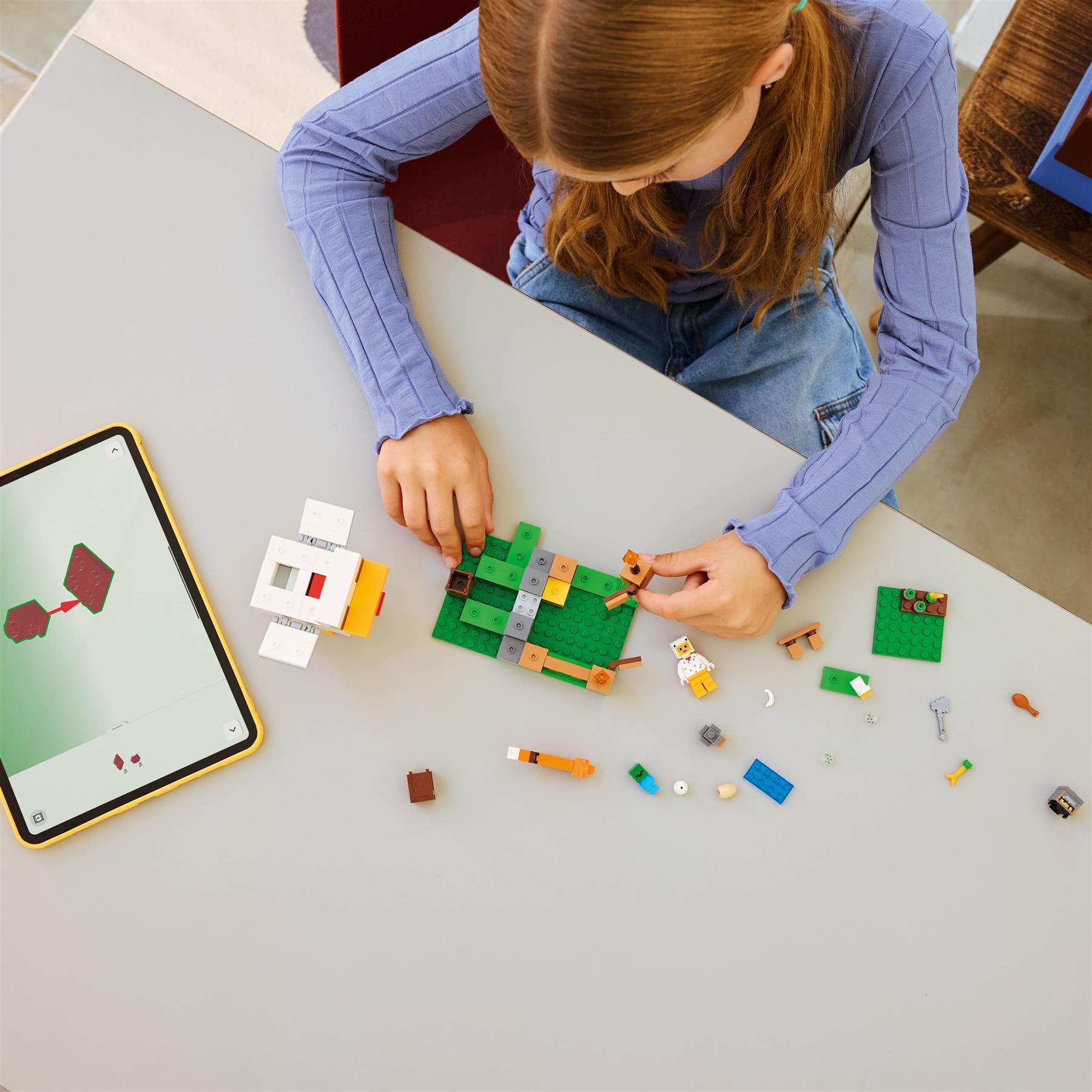 LEGO Minecraft Chicken Farm 21585