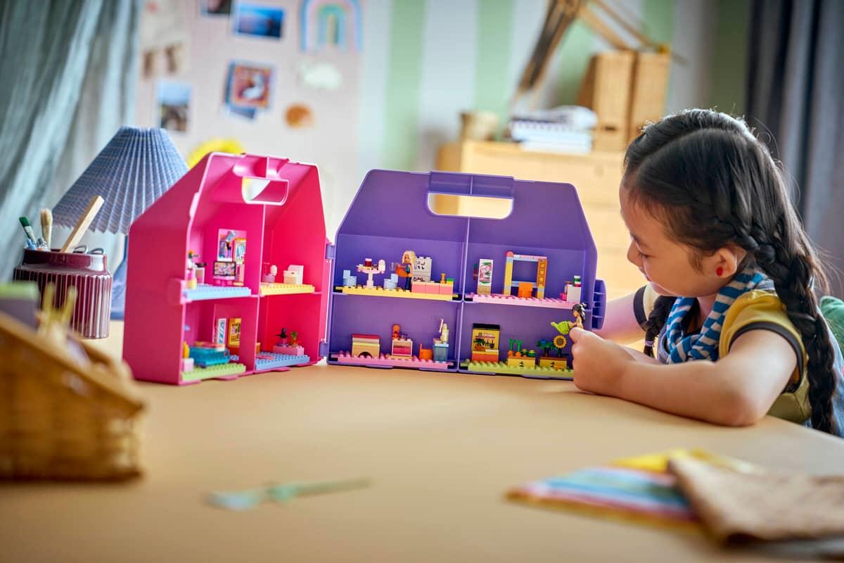 LEGO Friends Creative Dollhouse Suitcase 42697