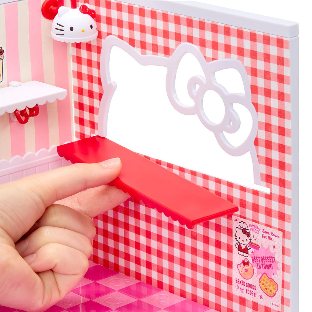MGA's Miniverse Make It Mini Spaces Hello Kitty Building Set