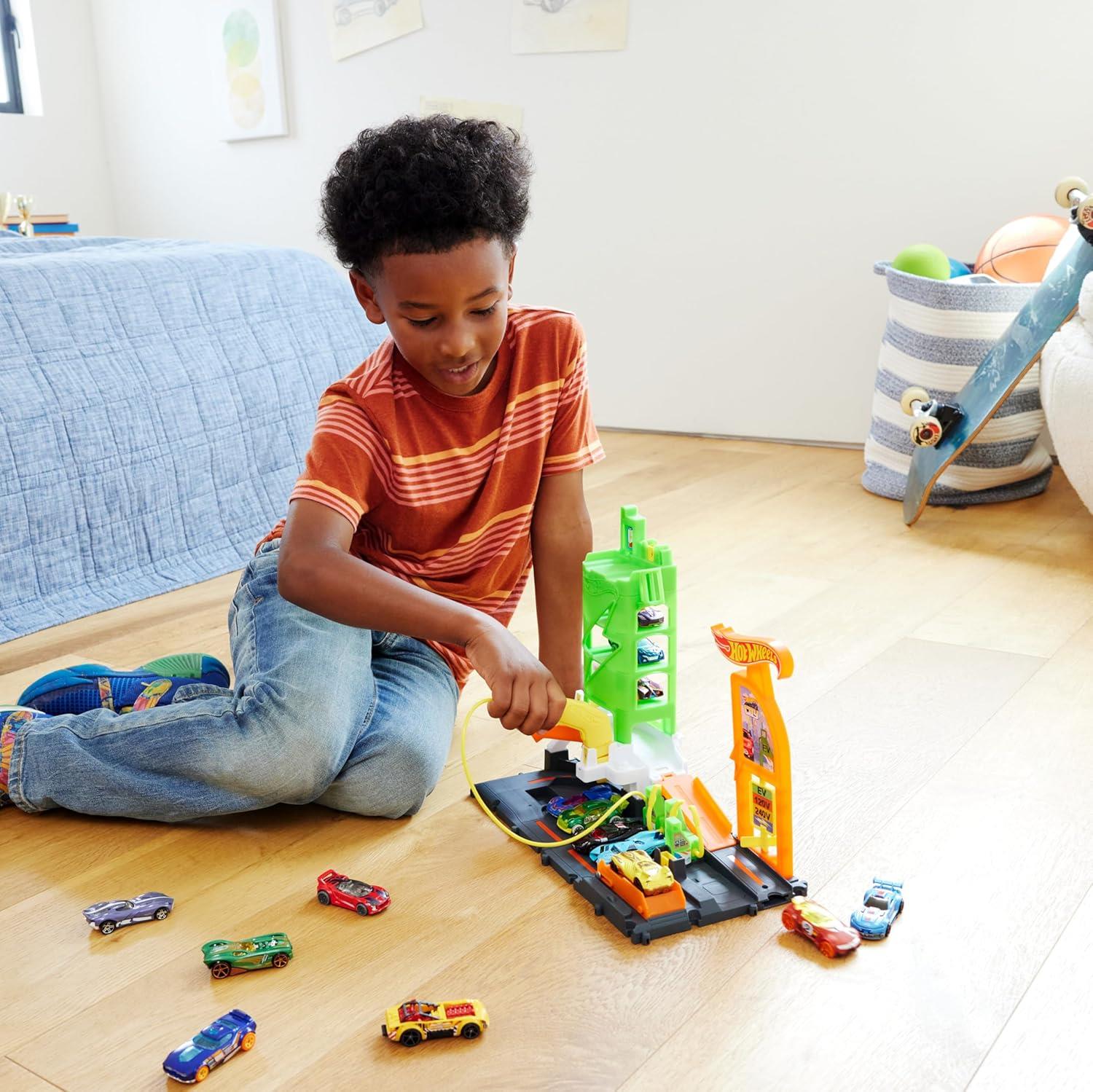 Hot Wheels City Super Recharge Fuel Station Playset