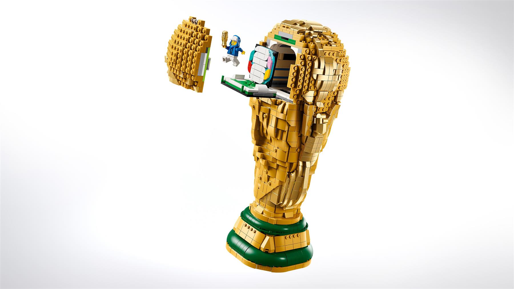 LEGO FIFA World Cup Official Trophy 43020