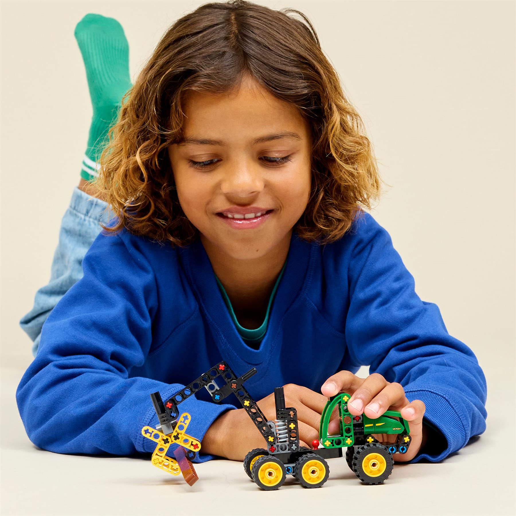 LEGO Technic John Deere 1470H Wheeled Harvester 42218