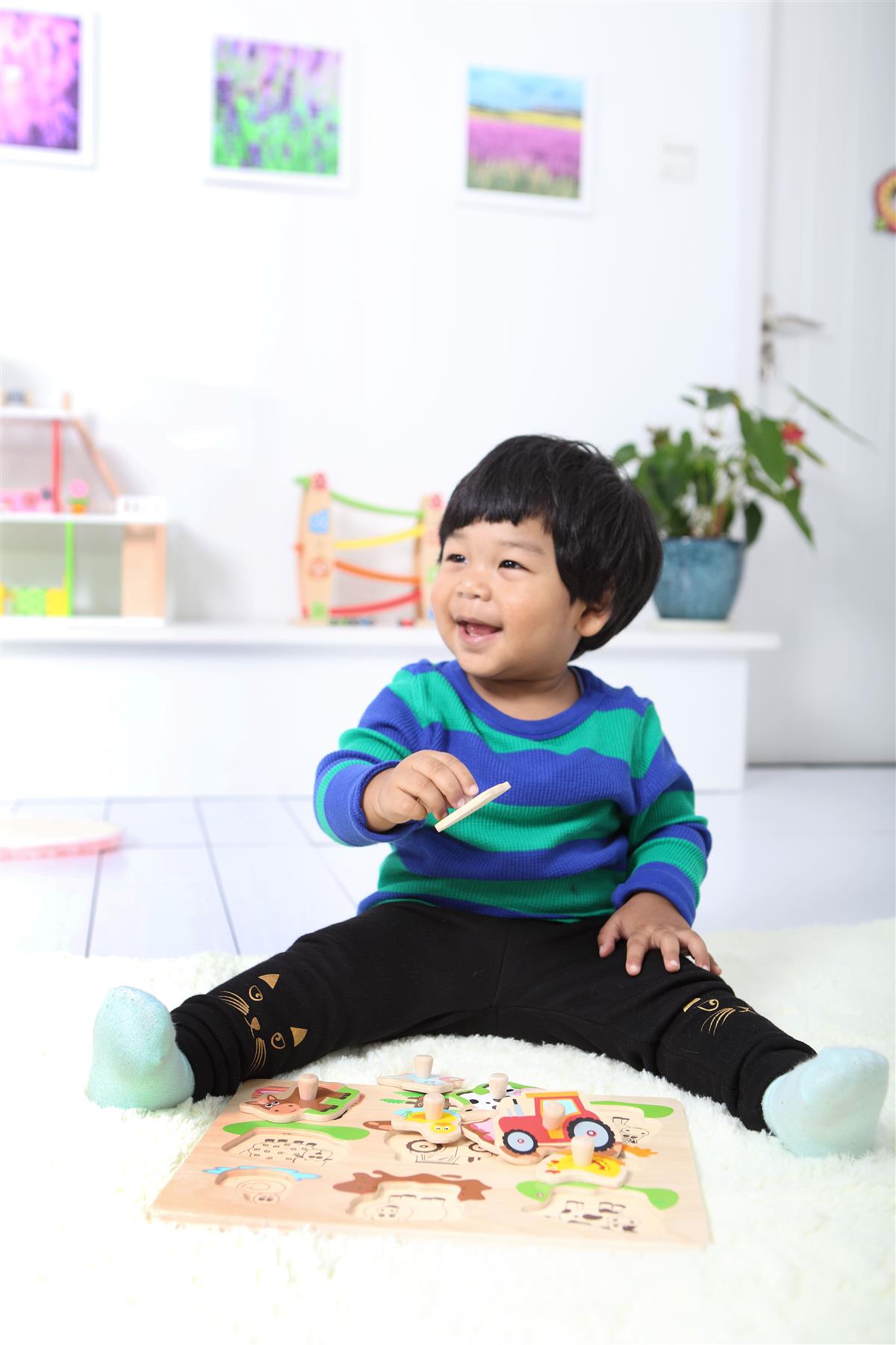 Lelin Wooden Farm Peg Puzzle