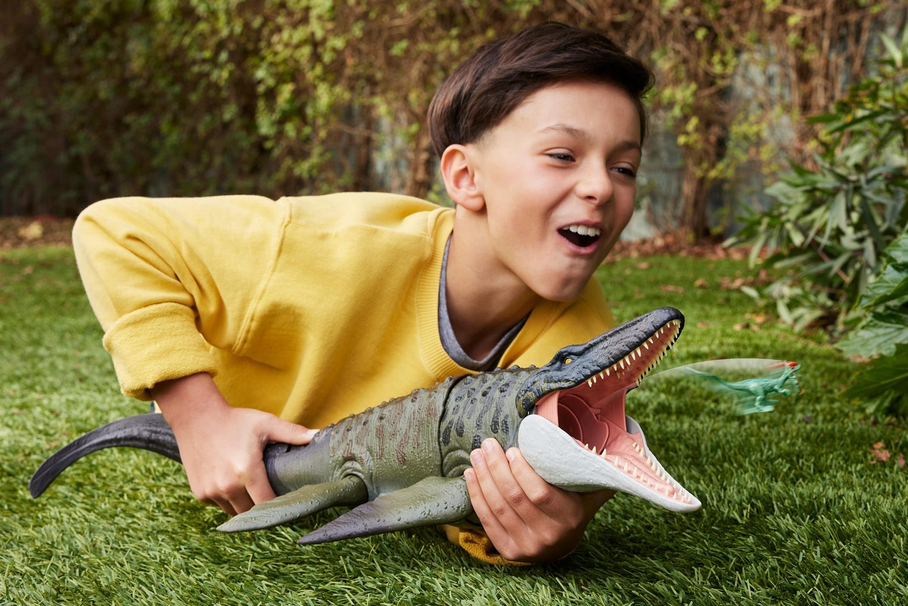 Jurassic World Rebirth Bite N Blast Mosasaurus Figure