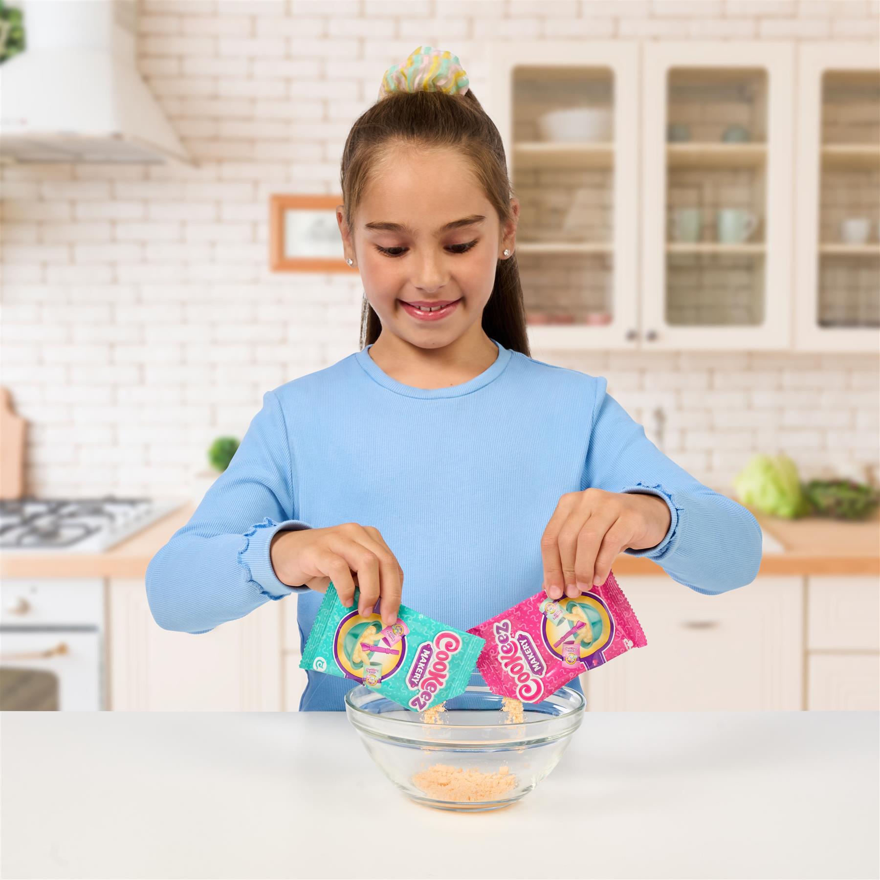 Cookeez Makery Party Treatz Oven Playset