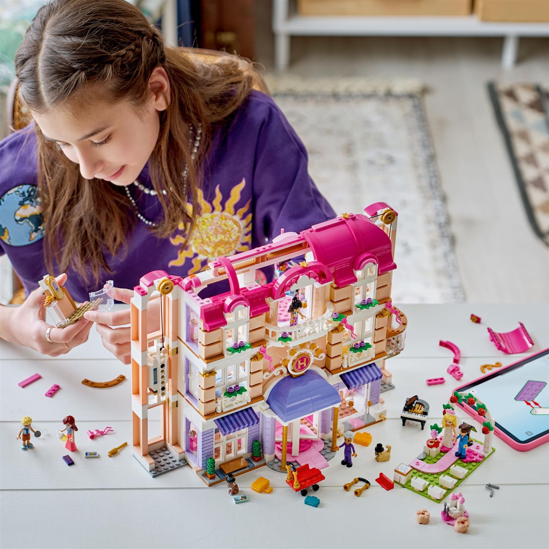 LEGO Friends Heartlake City Grand Hotel 42704