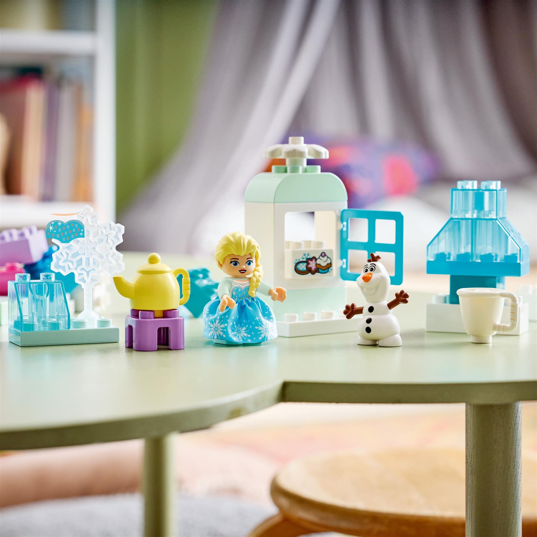 LEGO Duplo Frozen Creative Box with Elsa and Olaf 10462