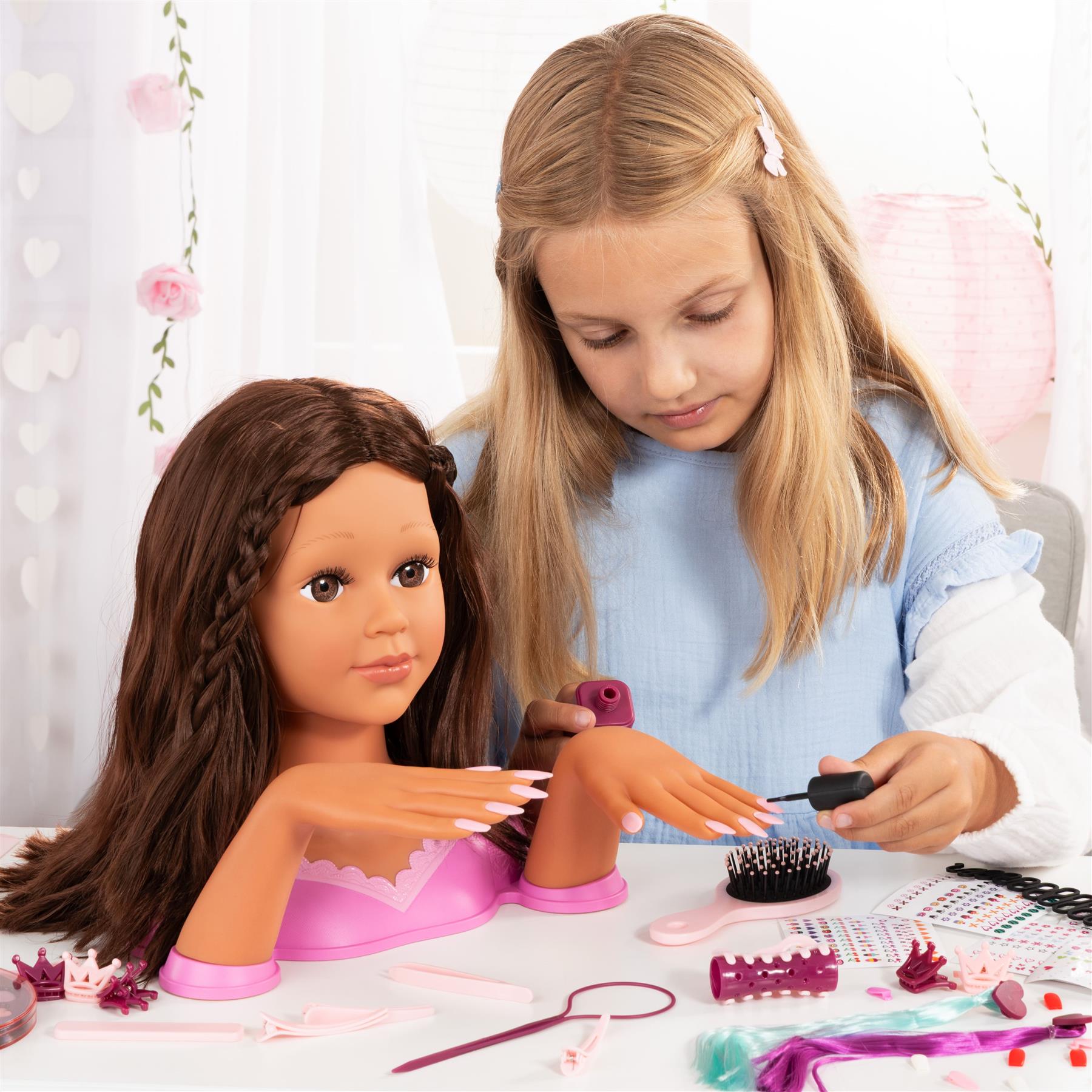 Bayer Charlene Super Model Magic Nails Styling Head Brunette