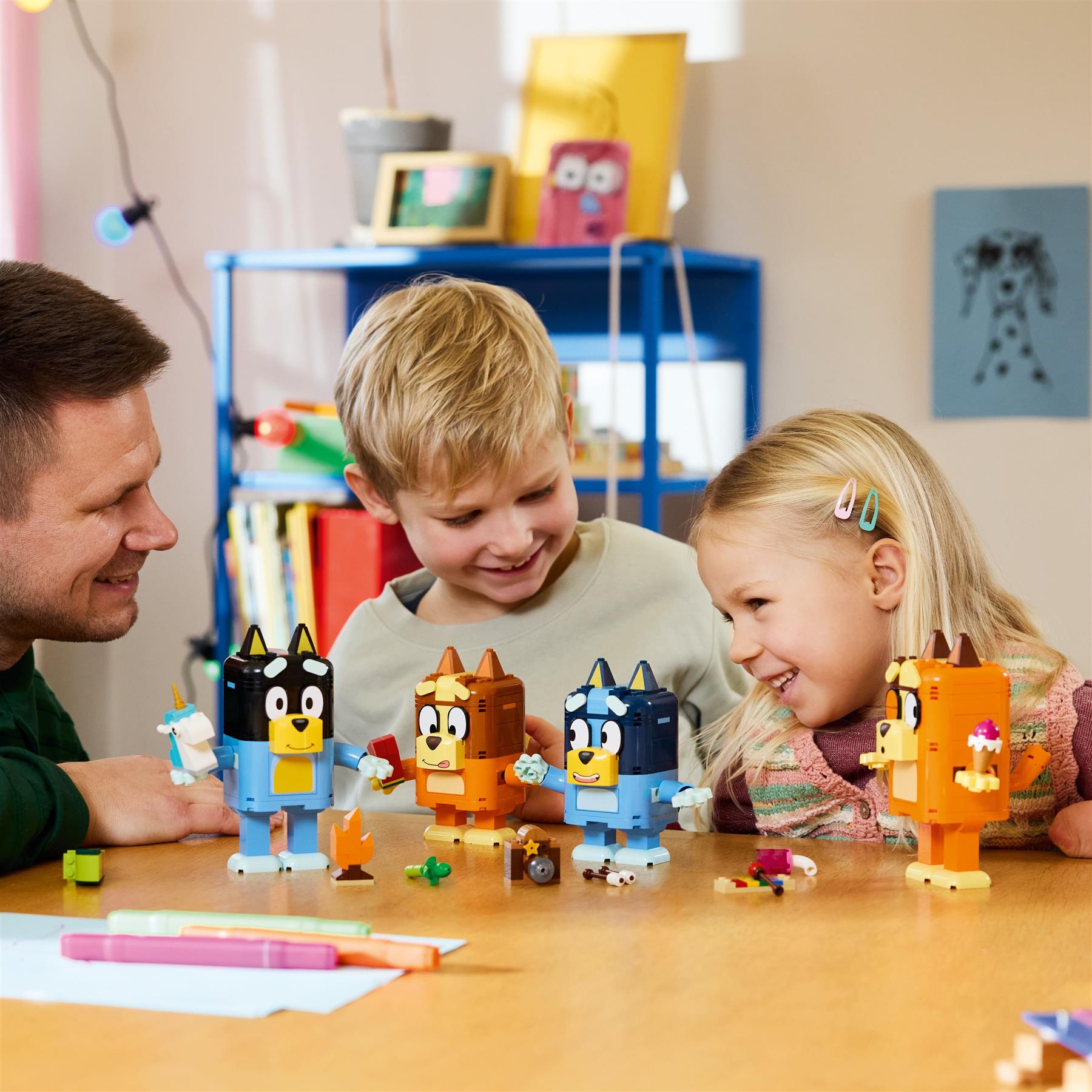 LEGO Bluey Brick-Built Bluey Family 11217
