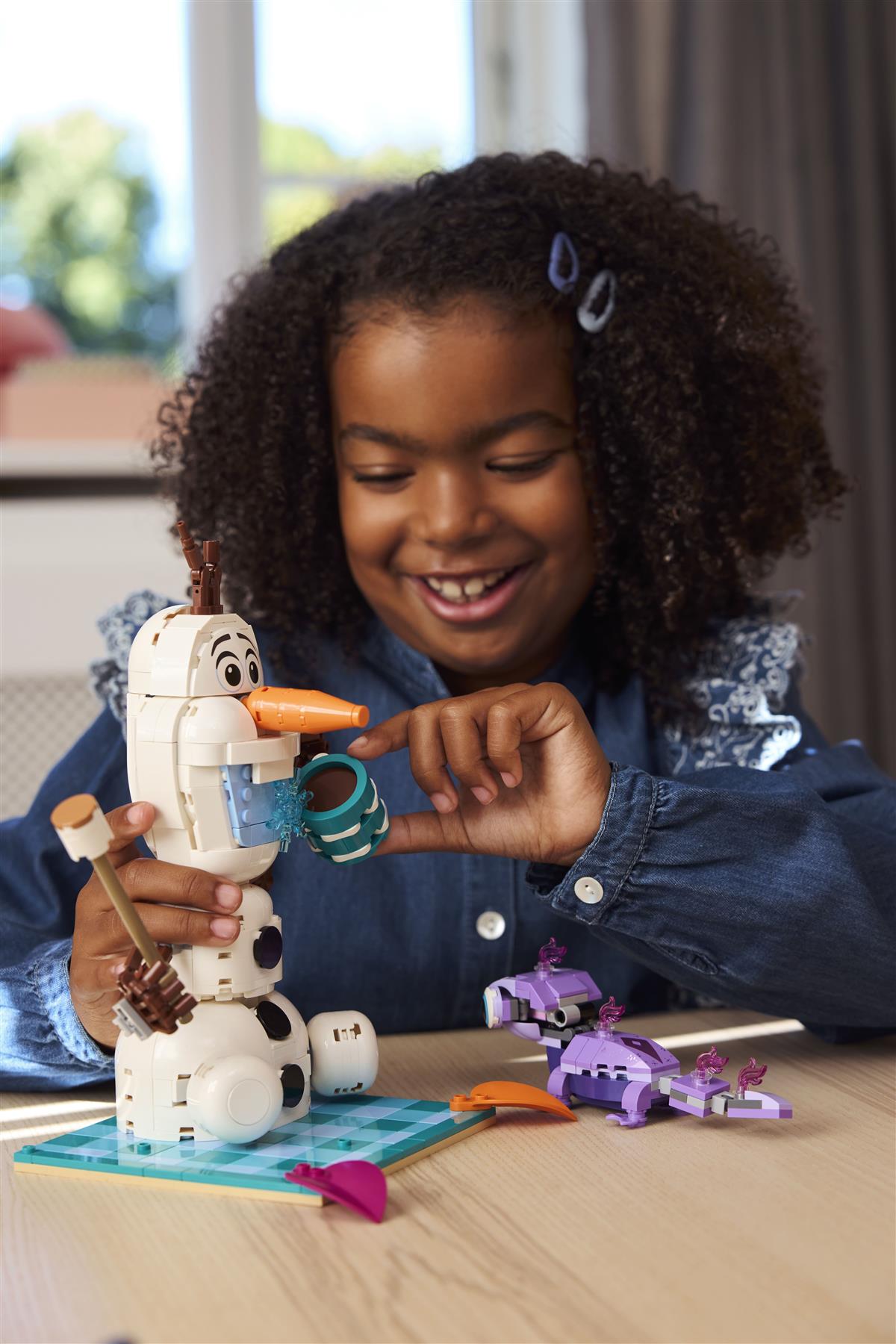 LEGO Disney Frozen Olaf and Bruni’s Picnic Fun 43287