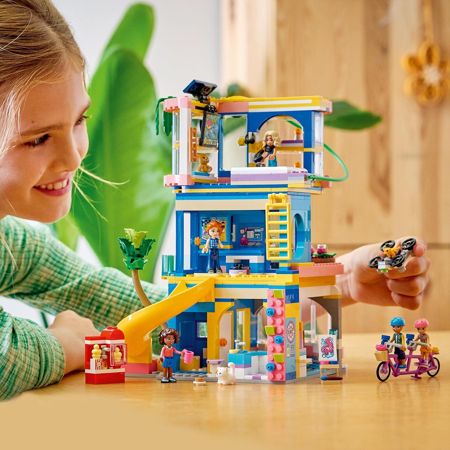 LEGO Friends Heartlake City Friends Club House 42689