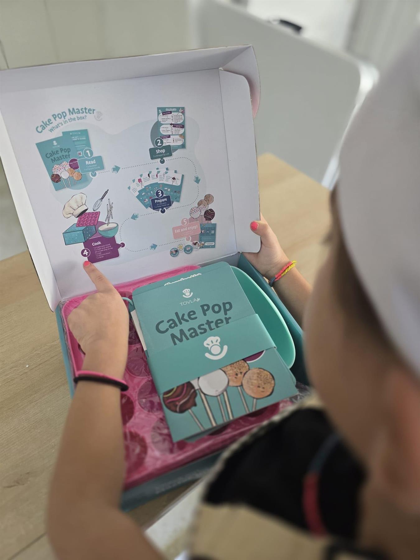 Tovla Jr. Ultimate Cake Pop Making Kit