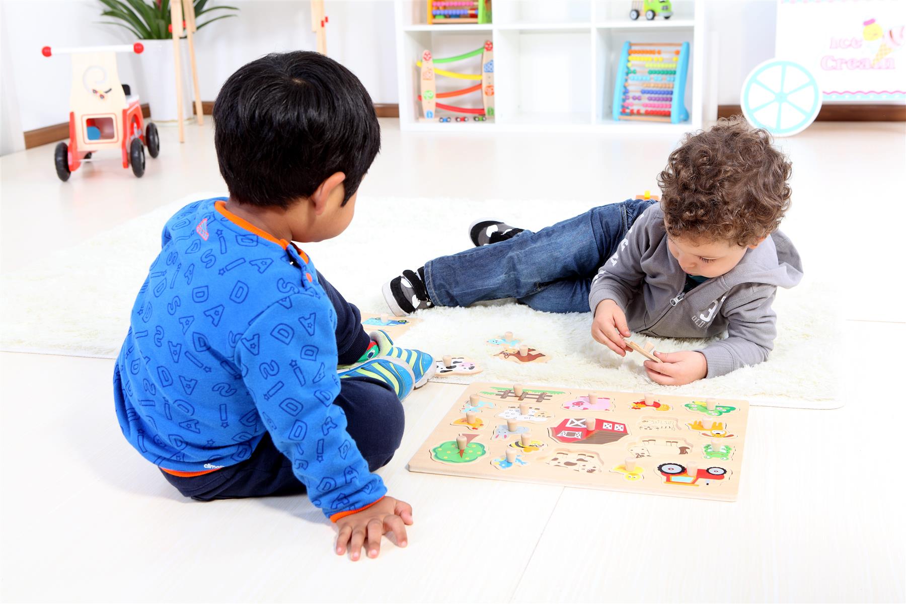 Lelin Large Wooden Farm Peg Puzzle