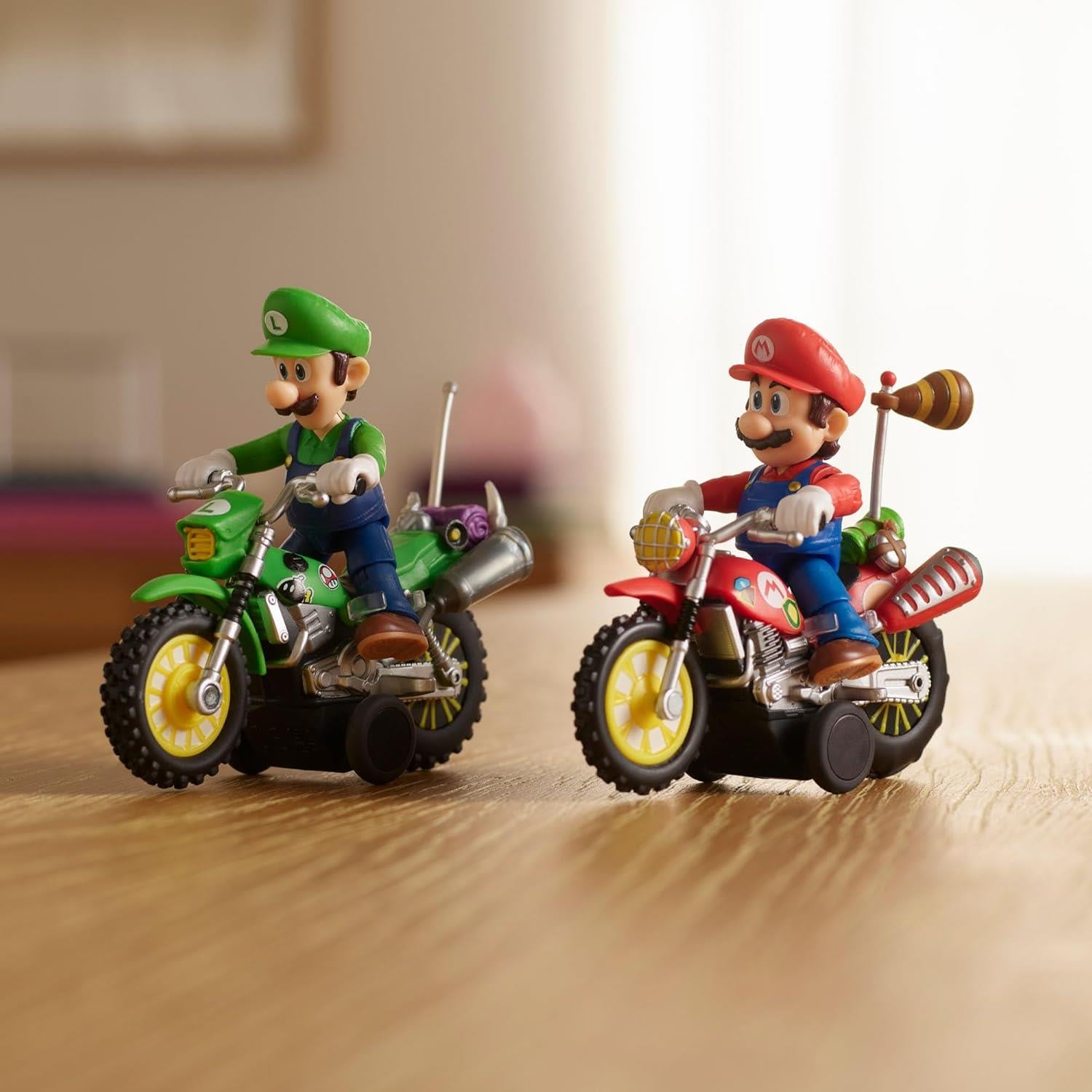 Super Mario 2.5 Inch Figure with Pull Back Motorcycle – Luigi