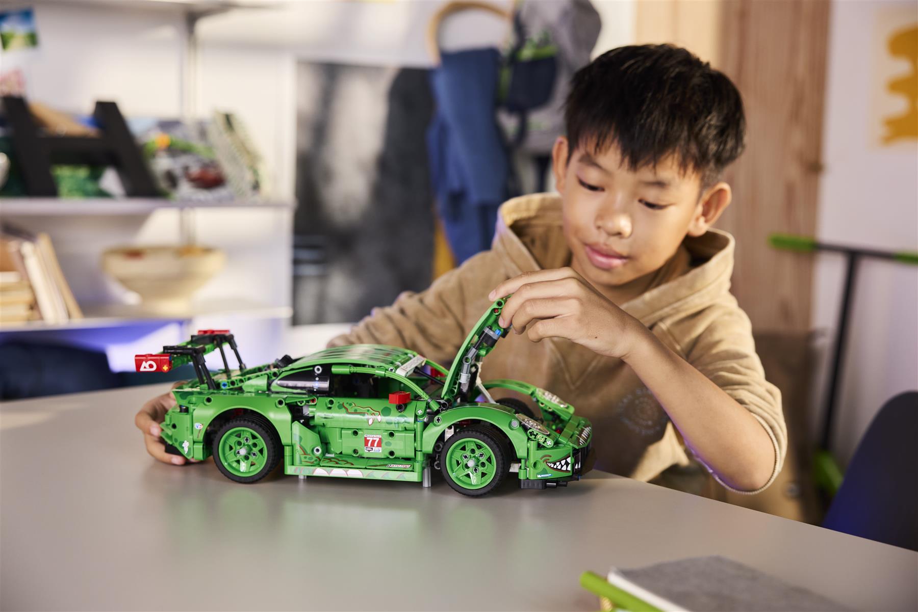 LEGO Technic Porsche 911 GT3 R REXY AO Racing Car 42224