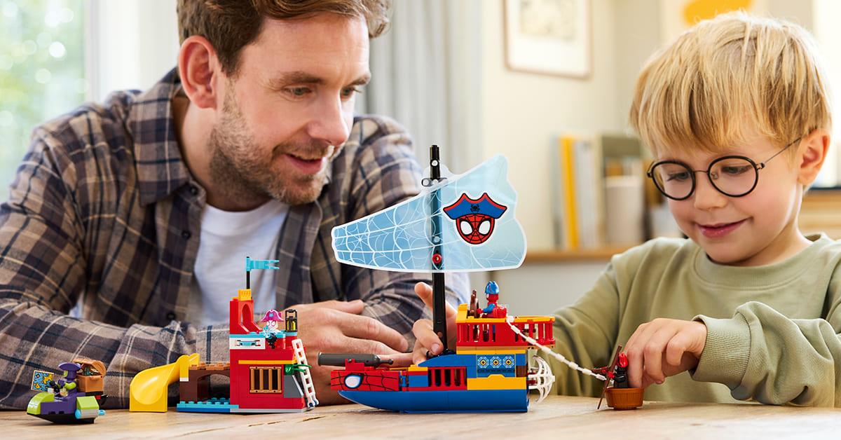 LEGO Marvel Team Spidey Pirate Ship 11208