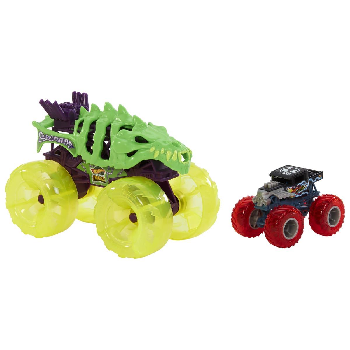 Hot Wheels Monster Trucks Power Smashers Charge & Chase Playset