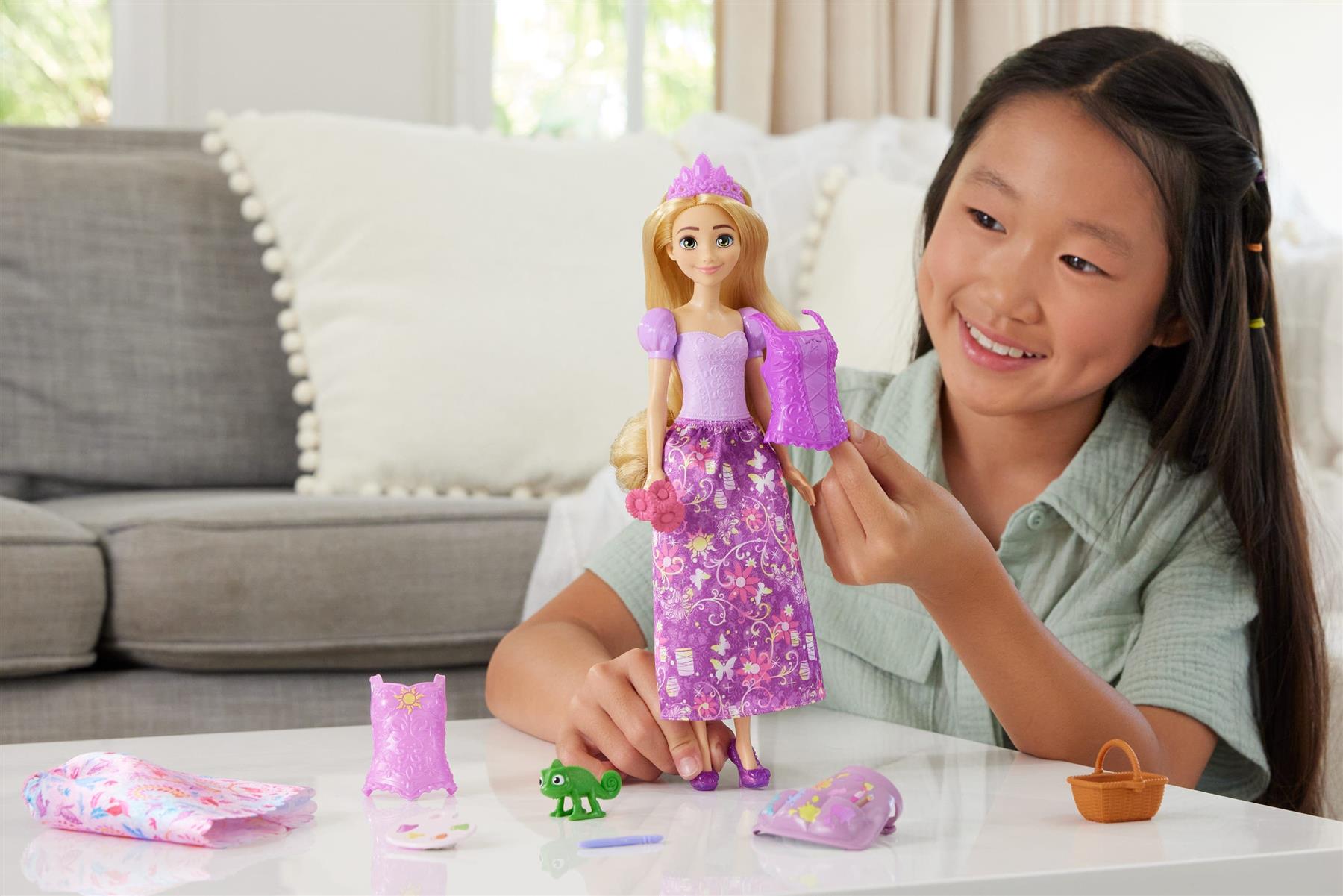 Disney Princess 2-in-1 Stories Fashion Dolls - Rapunzel