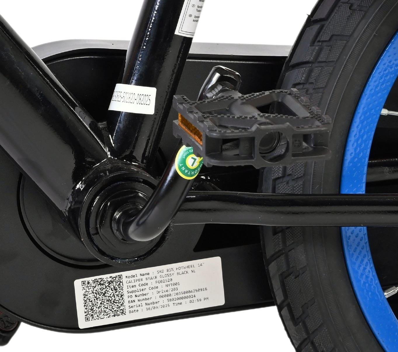 Hot Wheels Children's 14 Inch Two hand brakes  Bike - Black