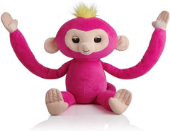 Fingerlings Hugs Bella